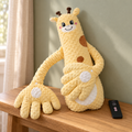 Peluche de palmadas diseño Jirafa amarillo con control en ambiente infantil