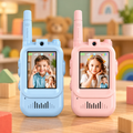 Par azul y rosado de walkie talkies infantiles con cámara y pantalla; imágenes de pantalla ilustrativas